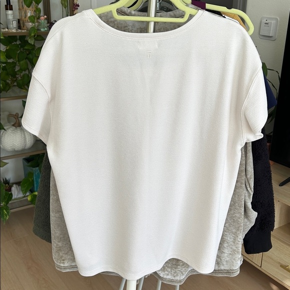 Tommy John Waffle Knit Top. Size Large. - Picture 2 of 4